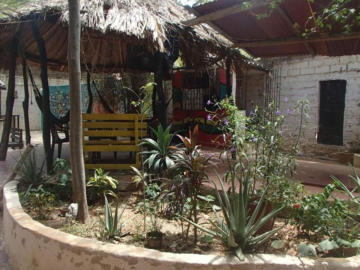 El Garaje Hostal Taganga Exterior photo