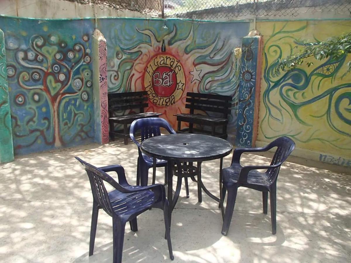 El Garaje Hostal Taganga Exterior photo
